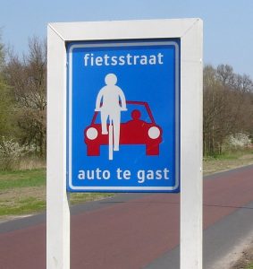 800px-fietsstraat